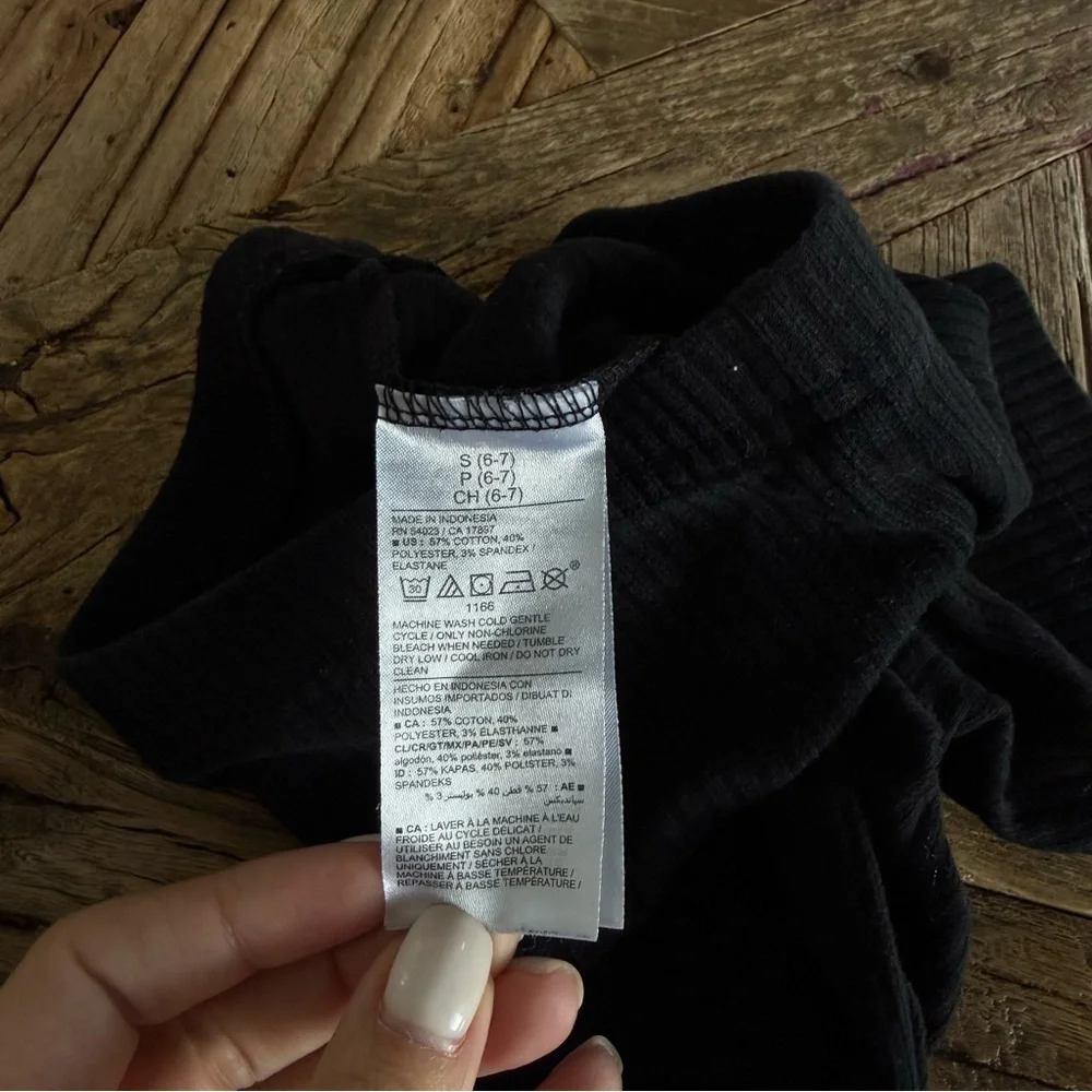 Old Navy Black Ribbed Kids Black Girls Shorts Small 6-7